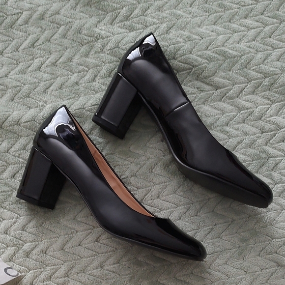 OFFER PLS! Journee Collection Black Heels - Picture 2 of 12